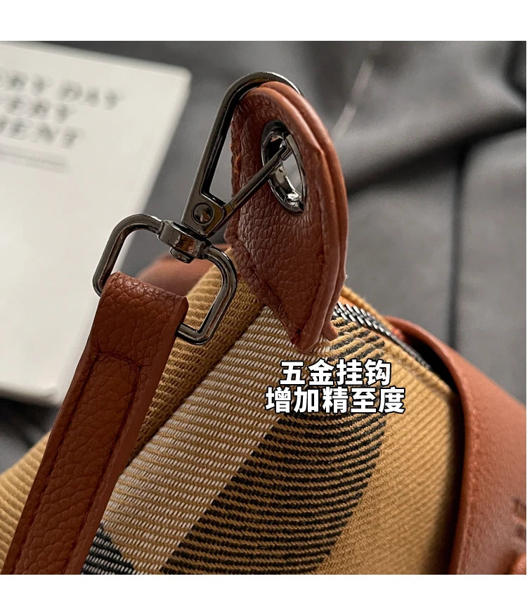 European and American Fashion Women's Bag 2024 New Check Pattern Bag Handheld Dumpling Bag Handheld Crossbody Bag