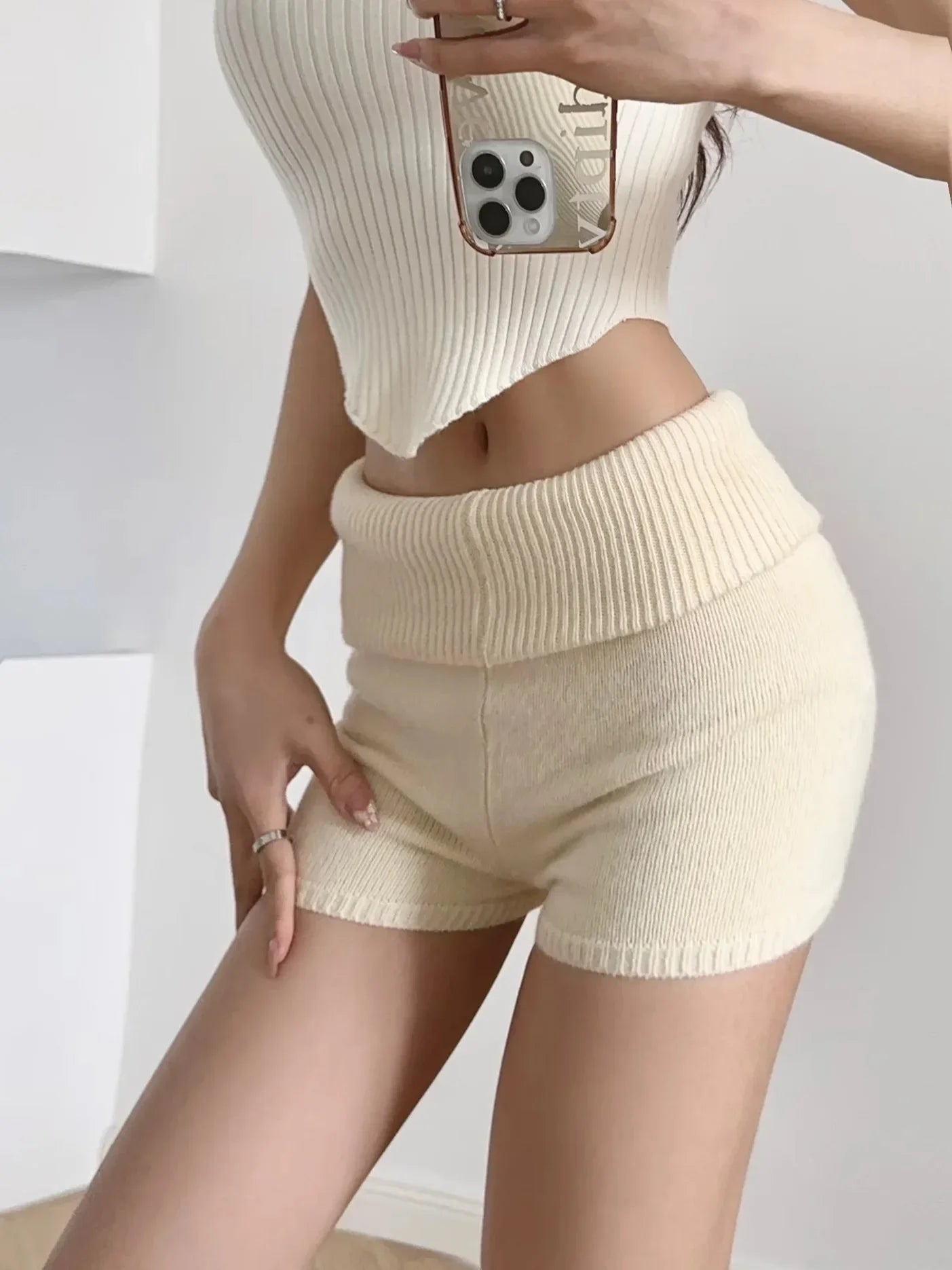 2024 New Elastic Solid Color Knit Shorts Sweet Elegant Style Versatile Four Seasons Three-quarter Length Pants Match Spicy Girl