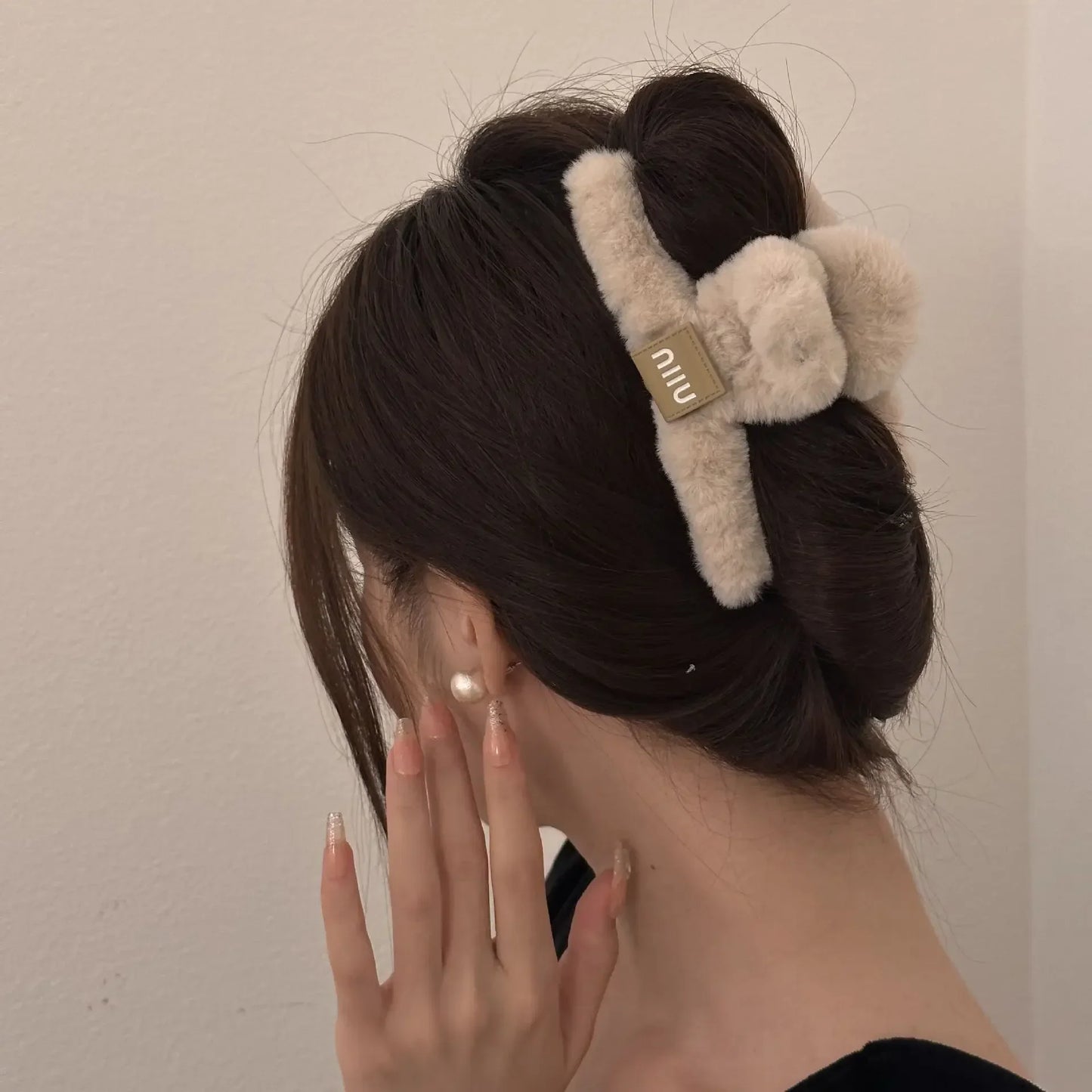 Autumn and winter new Mao Mao grab clip crab clip plush plus size hairpin back head plate hairpin coffee hair grab clip female