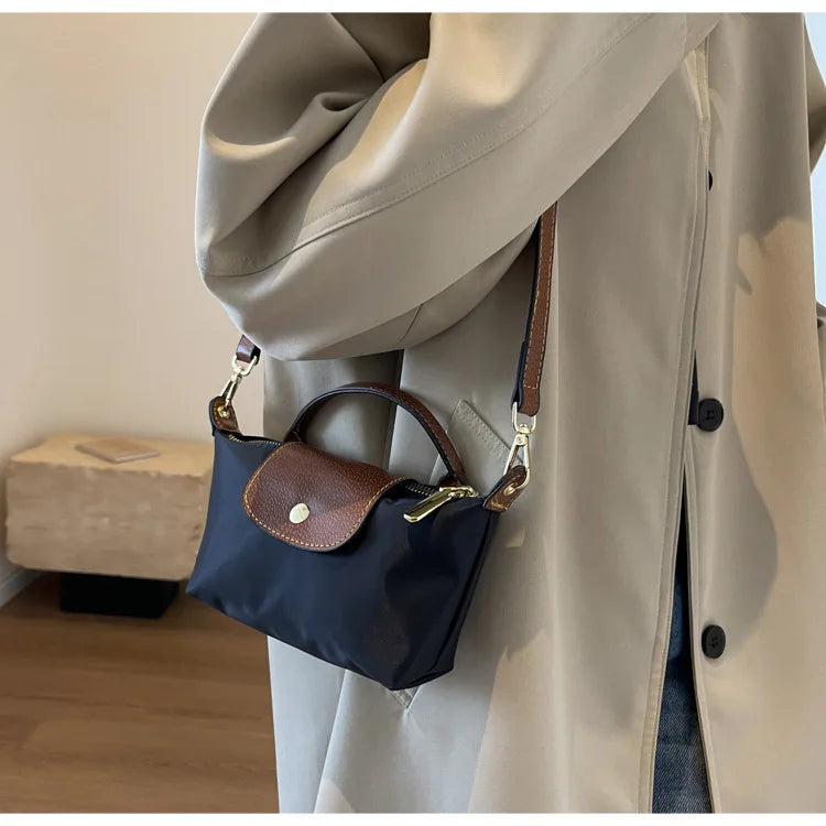 Retro Fashion Trend Hundreds of Shoulder Crossbody Women's Bag 2024 Early Spring New Niche Foreign Premium Feeling Handbag