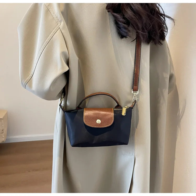 Retro Fashion Trend Hundreds of Shoulder Crossbody Women's Bag 2024 Early Spring New Niche Foreign Premium Feeling Handbag