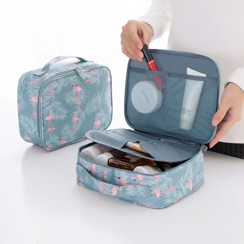 High Capacity Outdoor Girl Makeup Bag Women Cosmetic Bag Toiletries Organizer Waterproof Female Storage Make up Cases