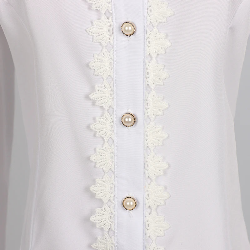 Chemise à manches longues gothique rétro à manches longues en dentelle à volants et col en nœud Lolita Chemise blanche à boutons victorienne Chemise de bureau