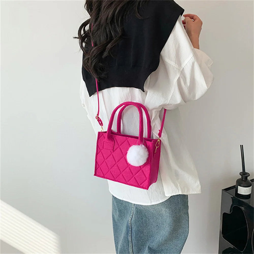 Women Small Square Bag  2023 New Simple and Versatile Casual Handbag Fashion Popular Felt Oneshoulder Messenger Bag