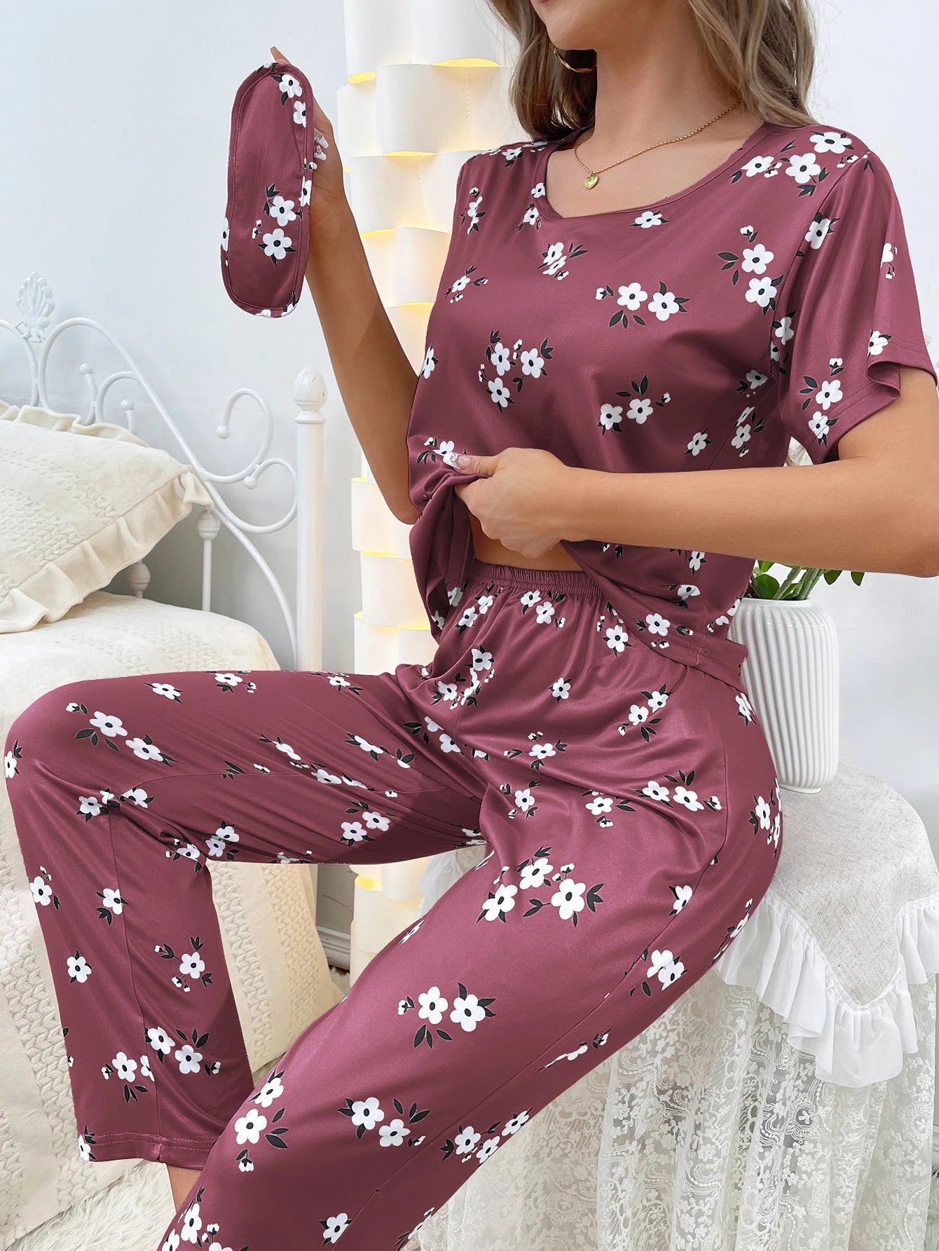 Nouveaux pyjamas à manches courtes pour femmes, vêtements de maison, motif d'amour, décontractés et confortables